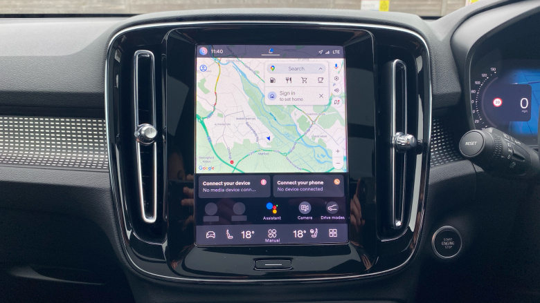 Volvo XC40 2.0 B3P Ultimate Dark 5dr Auto Petrol Estate